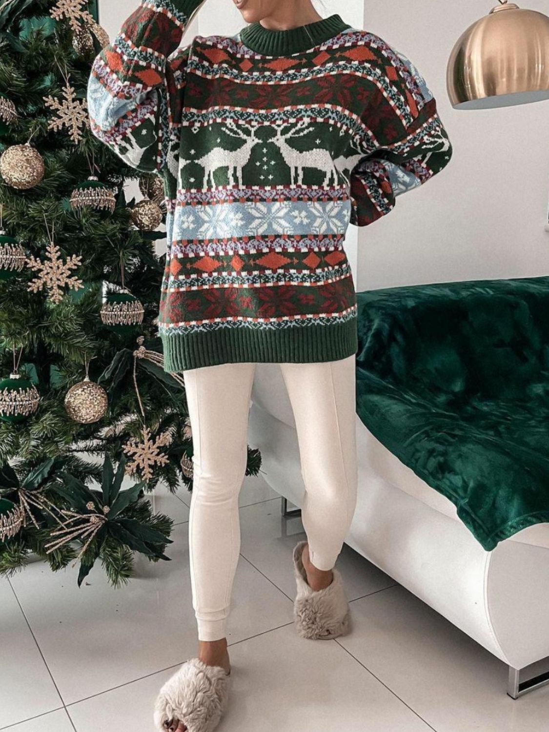 Women's Geometric Pattern Dropped Shoulder Sweater with Round Neck