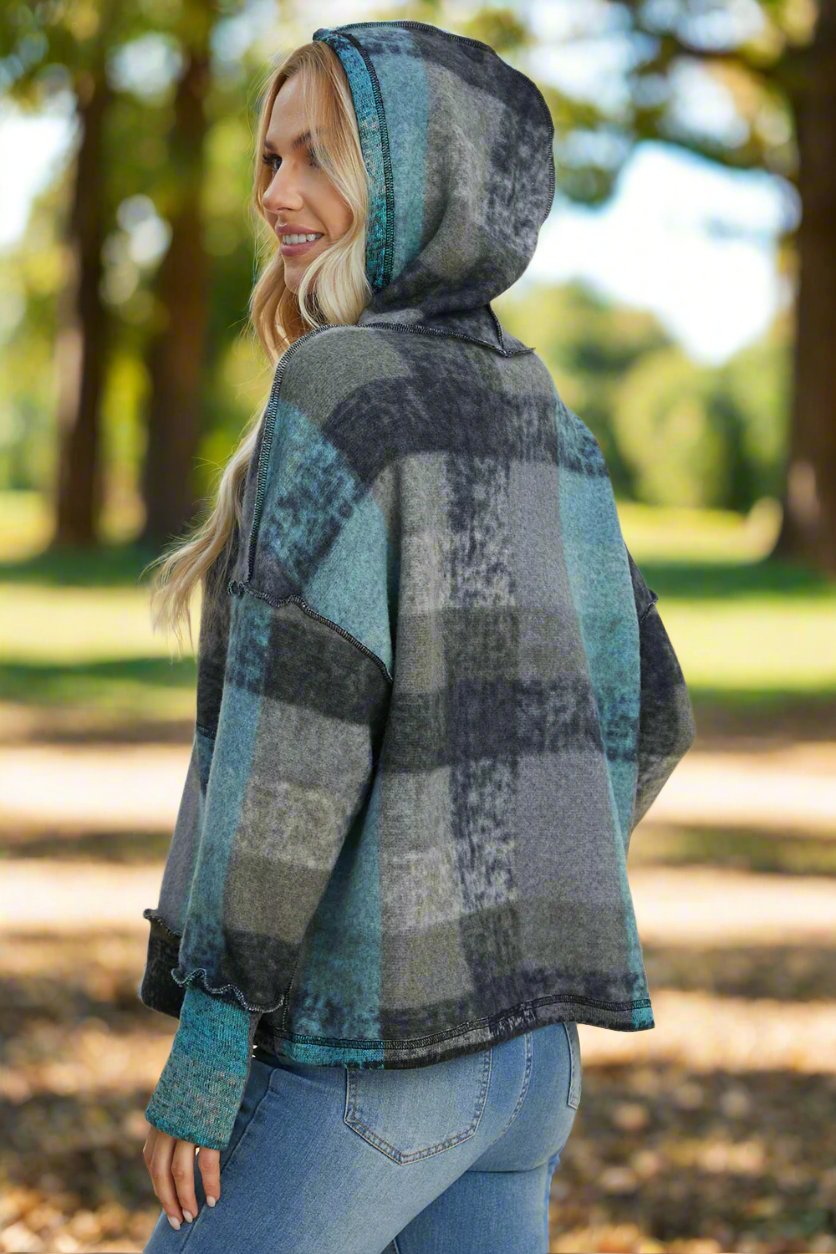 Women’s Oversized Plaid Hoodie with Dropped Shoulders and Pocket