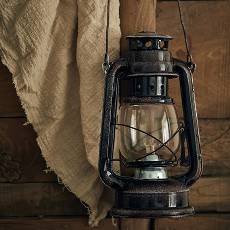 Vintage Iron Kerosene Camping Lamp with Wick - Durable and Nostalgic Outdoor Lighting