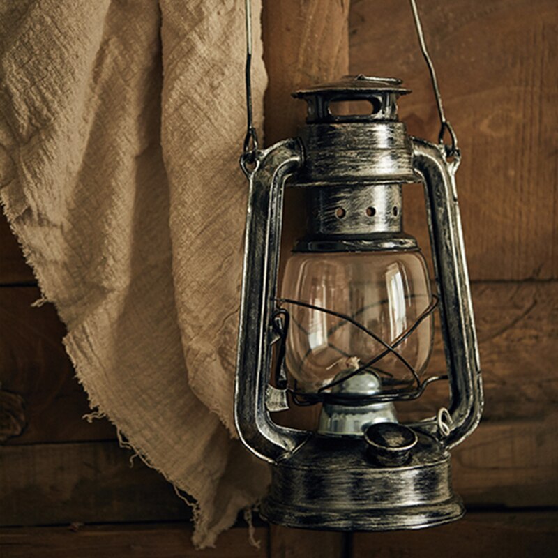 Vintage Iron Kerosene Camping Lamp with Wick - Durable and Nostalgic Outdoor Lighting