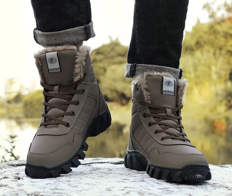 Women's Hiking Boots with Plush Fur Lining and Lace-Up Closure