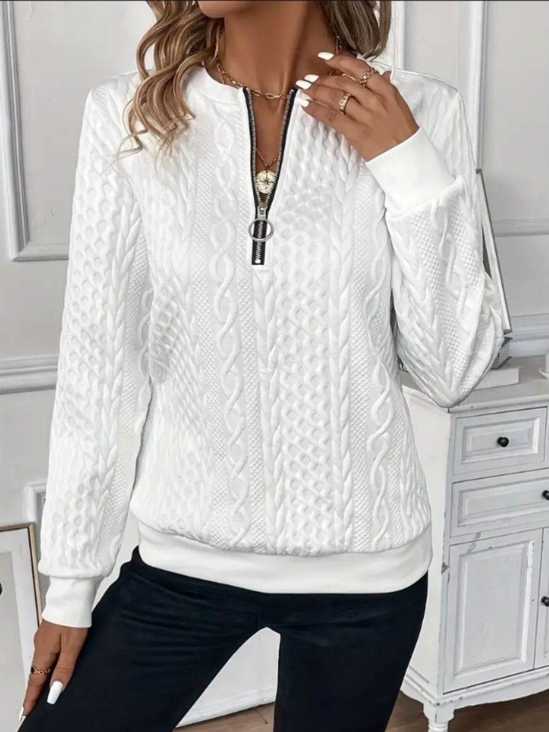 Women's Texture Half Zip Long Sleeve Sweatshirt | Comfortable and Versatile Sweater