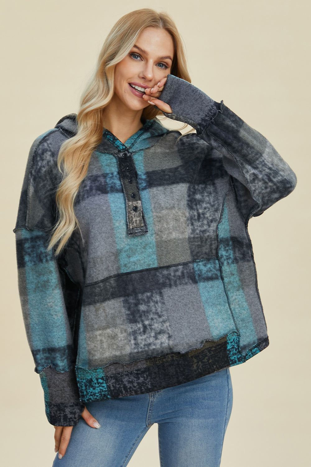 Women’s Oversized Plaid Hoodie with Dropped Shoulders and Pocket