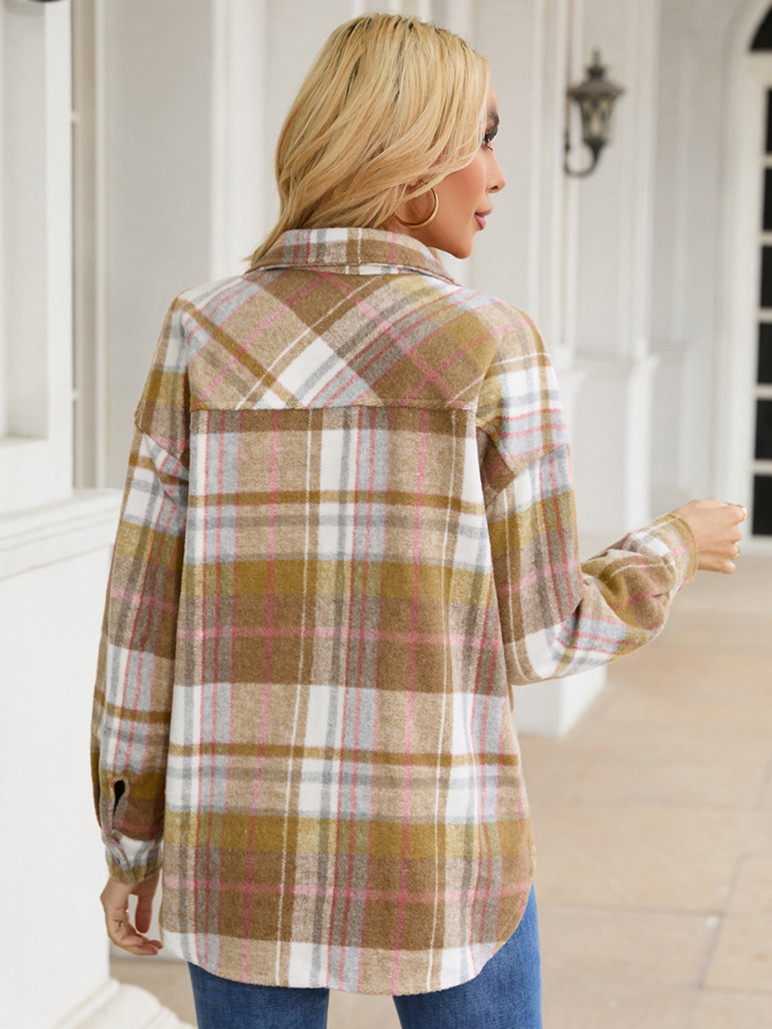 Women's Plaid Collared Jacket with Snap Closure and Pocket - Stylish and Comfortable Outerwear