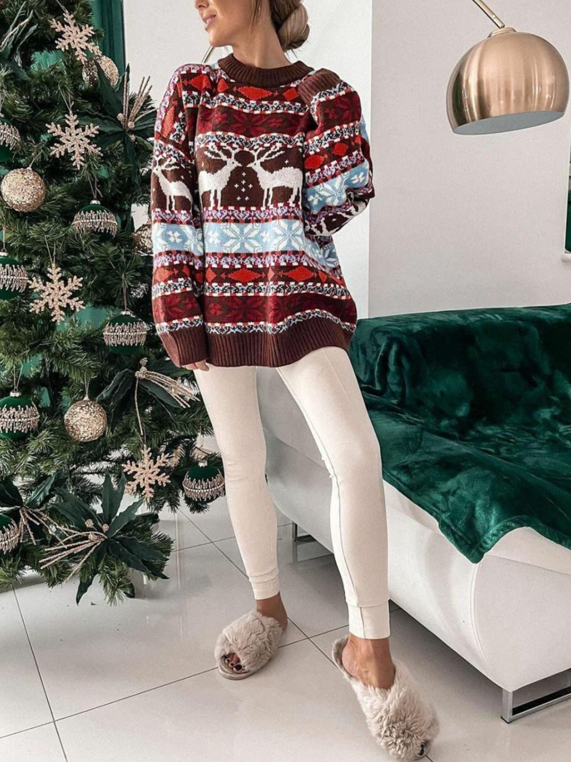 Women's Geometric Pattern Dropped Shoulder Sweater with Round Neck