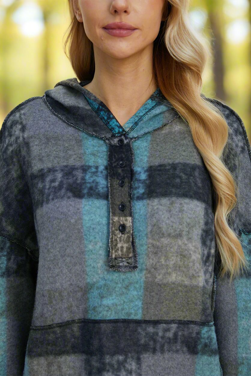 Women’s Oversized Plaid Hoodie with Dropped Shoulders and Pocket