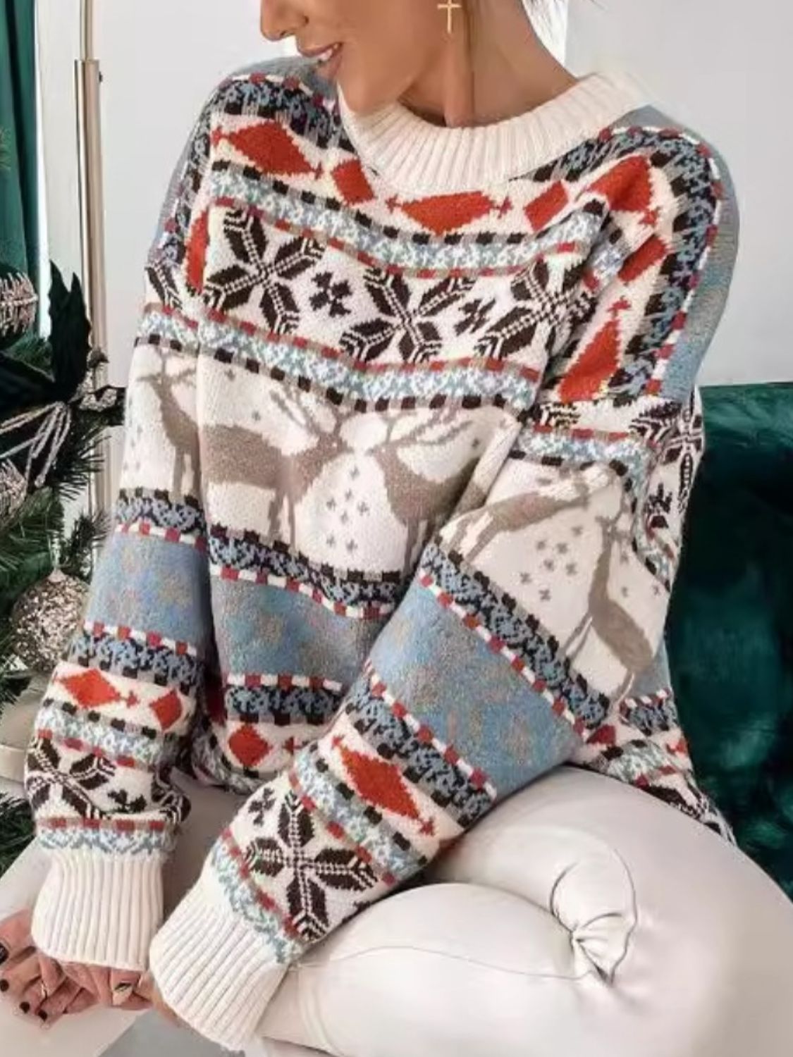 Women's Geometric Pattern Dropped Shoulder Sweater with Round Neck