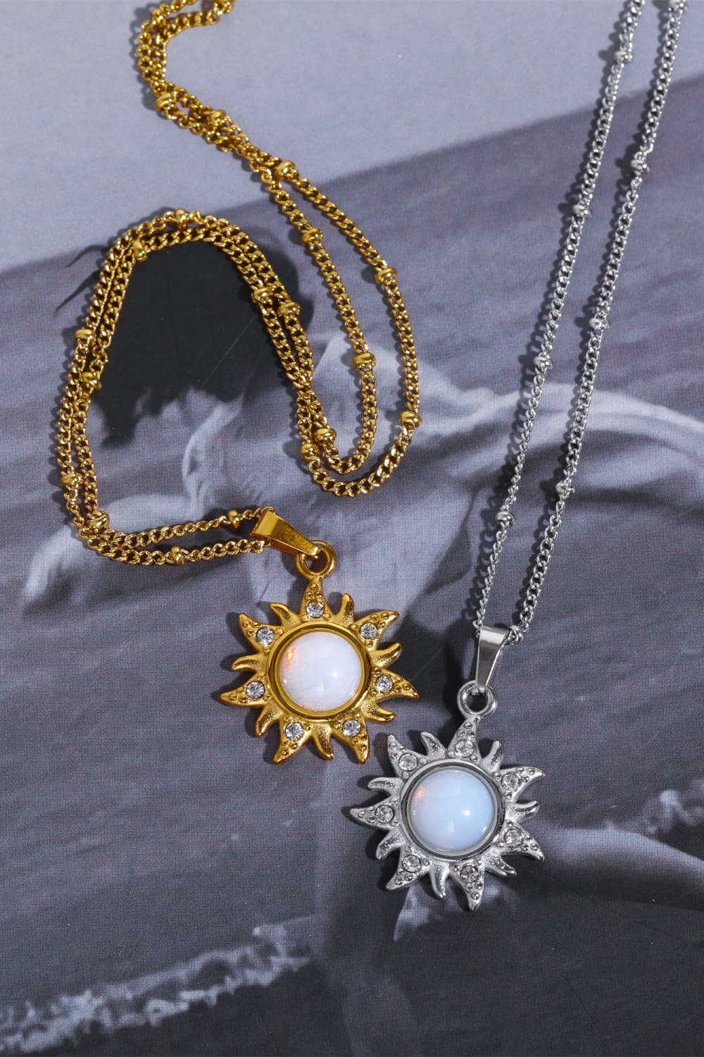 Opal Sun Pendant Stainless Steel - 18K Gold-plated Necklace - Stylish and Durable Jewelry Accessory with Opal and Zircon Inlay