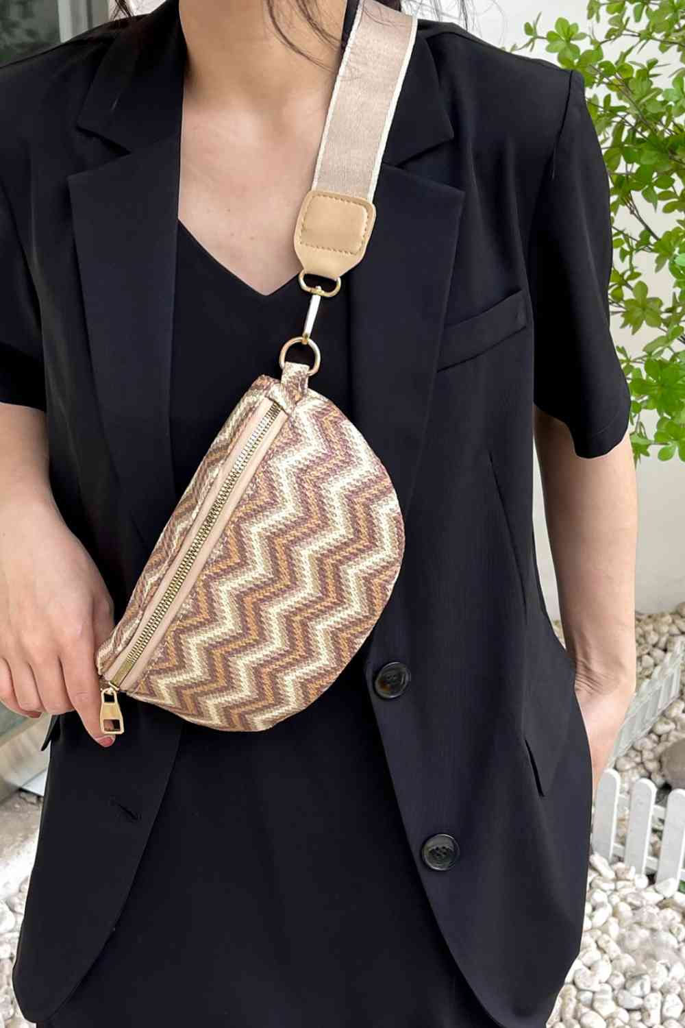 Stylish Chevron Straw Sling Bag